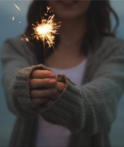 sparkler-677774_1920