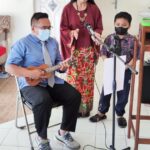 Singing Performance by Made's family